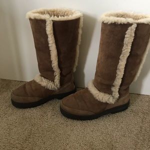 UGG tall Sundance II - chestnut, size 6